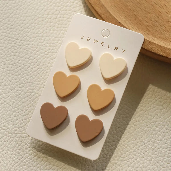 Neutral Heart Stud Set