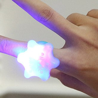 Light Up Snowflake Ring