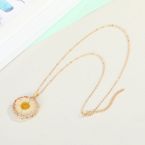 Dried Daisy Necklace